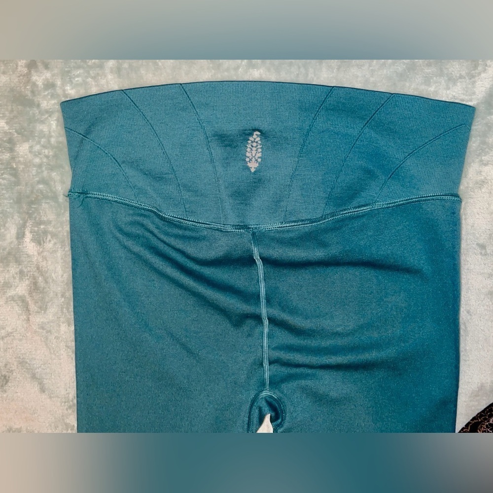Free People Movement On the Rise Leggings M/L Pacifica Blue - Picture 11 of 12
